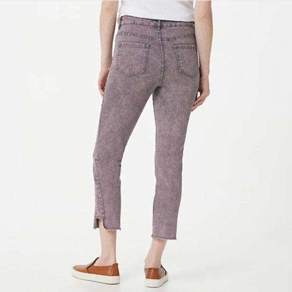 *LOGO by Lori Goldstein Petite Acid Wash Step Hem Jeans | Rose Smoke - Picture 2 of 4